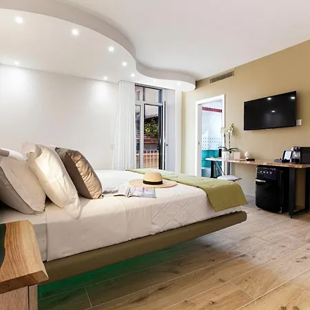 Yourhome - Lidia & Casa de hóspedes 4*