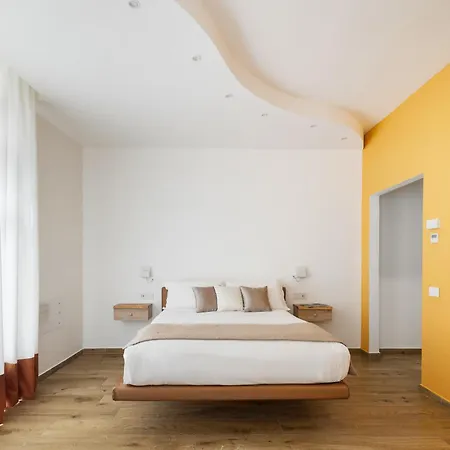 Yourhome - Lidia &