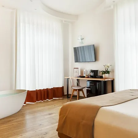 Yourhome - Lidia &