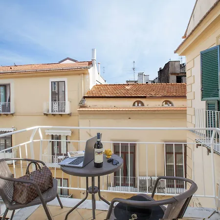 Yourhome - Lidia & בית הארחה