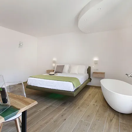 Yourhome - Lidia & 4* סורנטו