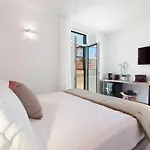 Pensjonat Yourhome - Lidia & 4*