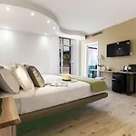 Penzion Yourhome - Lidia & 4*